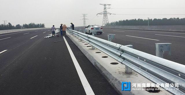 公路波形防撞XVDEVIOS安卓免费安装包地址.jpg