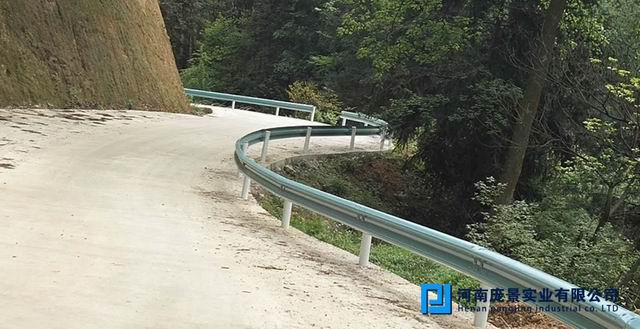 乡村公路XVDEVIOS安卓免费安装包地址板.jpg